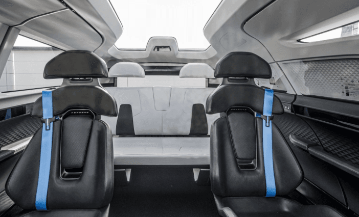 Applying 100x concentrated formaldehyde remover to safely eliminate VOCs in a new car interior